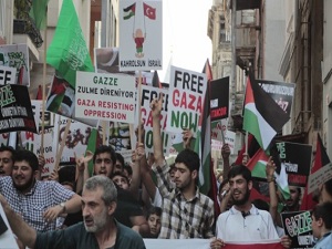 İsrail'in Gazze saldırılarına tepkiler sürüyor