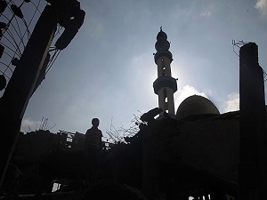 Gazze'de Kadir Gecesi saldırıların gölgesinde ihya edildi