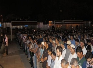 Filistinliler için gıyabi cenaze namazı kılındı