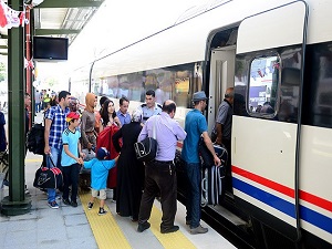 Ankara-İstanbul YHT seferine yoğun ilgi
