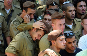 Katil İsrail darbe üstüne darbe yiyor