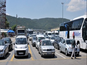 Bayramda tam 43 bin araç geçti