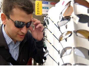 Sahte güneş gözlüğü göze zarar veriyor