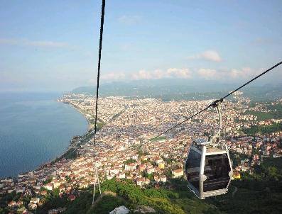 Ordu'daki teleferik yerli ve yabancı turistlerin ilgi odağı oldu