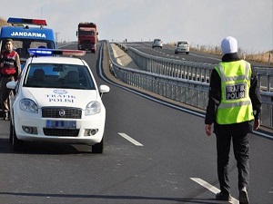 Alkollü Sürücülere 15 bin Lira Ceza Kesildi