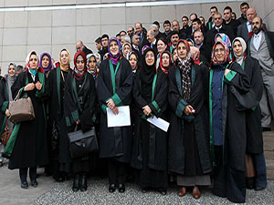 Başörtülü avukatlar AYM kararından memnun