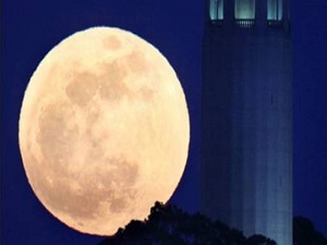 İkinci süper ay sahnedeydi