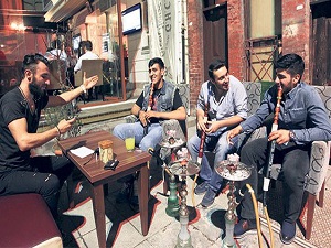 Nargile semtlere indi, gençler hedefte!