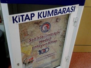 ÇOMÜ'de Kitap Kumbarası Doluyor