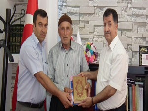 78 yaşında Kuran'ı Kerim öğrendi