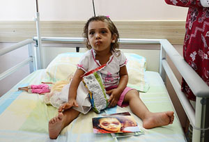 Bomba seslerinden uzak ilk sabaha uyandılar