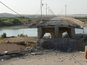 IŞİD terörü ardında enkaz bırakıyor