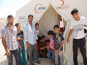 Yezidiler Midyat'taki çadırkente yerleştiriliyor