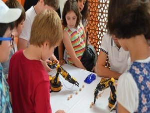 Bilgi evleriyle sınava hazırlanıyor