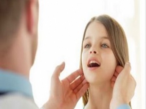 Çocuğunuzun Boynundaki Bezelere Dikkat