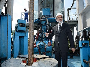 Petrol aramaları için yerli sondaj kulesi
