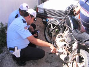 Plakasız Motosikletler Toplanıyor