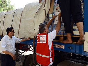 Türk Kızılayı'nın Türkmenlere yardımları sürüyor