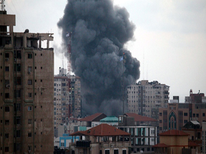 Gazze'de Bir cami daha vuruldu