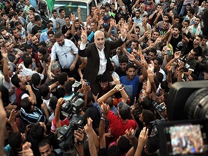 Gazzeliler direnişin zaferini kutluyor