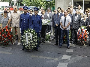 Saraybosna'da pazar yeri kurbanları anıldı