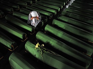 Bosna 8 bin kaybını arıyor