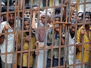 Myanmar 2 bin 400 Rohingyalı mülteciyi geri alacak