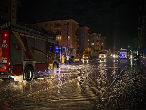 Ankara'da etkili olan sağanak yaşamı olumsuz etkiledi
