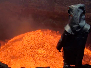 Yanardağın içine inip haşmeti görüntülediler