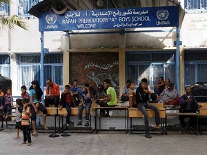 Gazze'de eğitime okul engeli