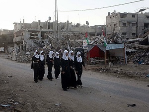 Gazze'de eğitim savaşın gölgesinde başladı