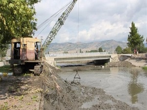Yeşilırmak balçıktan kurtarılıyor