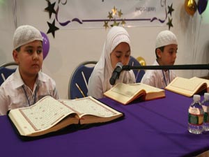 ABD'de Öğrenciler Kur'an-ı Kerim'i Güzel Okumak İçin Yarıştı