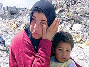 İsrail, özürlü bakım merkezini roketle vurdu