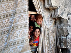 Enkazda yaşam savaşı