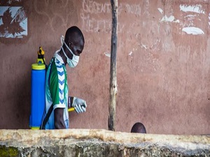 Ebola kurbanları 3 bin kişiye yaklaştı