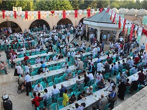 Sabah namazından sonra 15 bin kişiye tirit ziyafeti