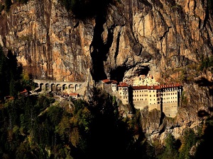 Tarihi Sümela Manastırı'na çevreci teleferik projesi