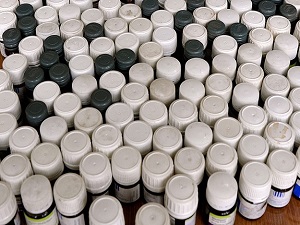 Sahte ilaç satıcılarından akıl almaz taktikler