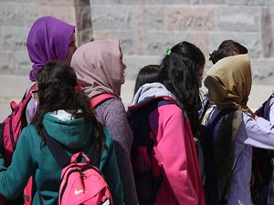 Başörtü yönetmeliği Resmi Gazete'de yayımlandı