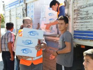 Suruç'ta 15 Bin Suriyeli Sığınmacıya Yardım