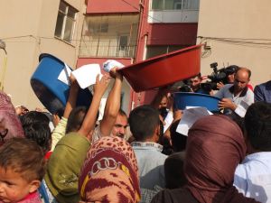 Suriyelilere Yardım Malzemesi Dağıtıldı