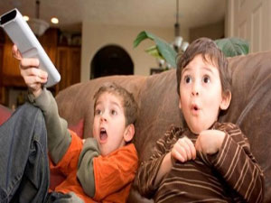 Çocuklar televizyon obezi olmasın