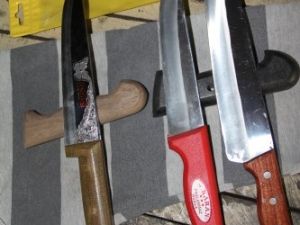 Mesaiyi Artıran Bıçakçıların Yüzü Gülüyor