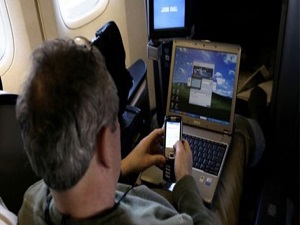 Uçakta cep telefonuna şartlı izin