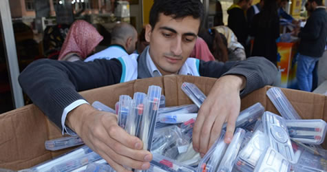 KPSS'de Kullanılan Kalemleri Köy Okullarına Gönderdiler