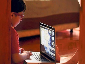 Bilgisayar Kullanımı Çocuklarda Gelişimi Engelliyor