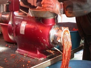 Baharatçılarda Sucuk Mesaisi