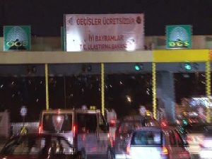 Otoyol ve Köprülerden Ücretsiz Geçiş Başladı