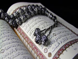 Kuşları toplanmış olarak ona itâat ettirdik!